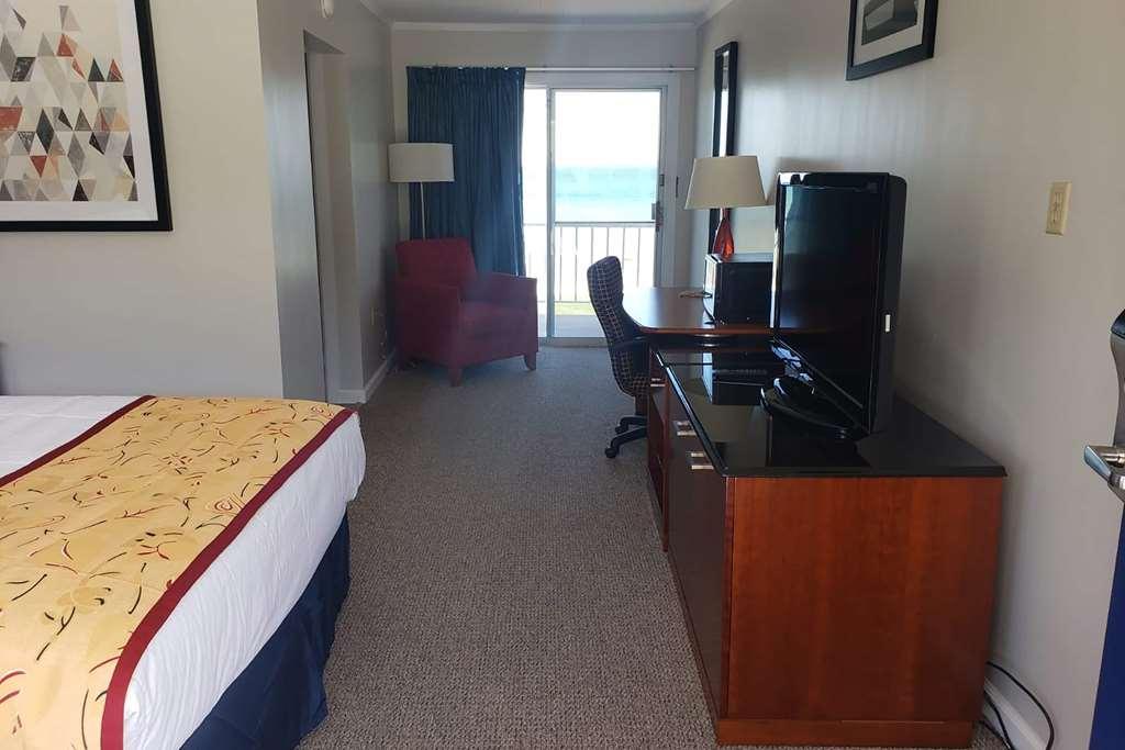 Days Inn & Suites By Wyndham St. Ignace Lakefront Rom bilde